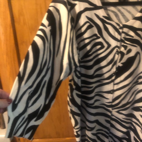 Lane Bryant cardigan sweater-Zebra print - Picture 2 of 5
